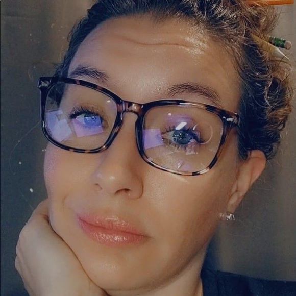 Meet your Posher, Abby - Picture 2 of 5